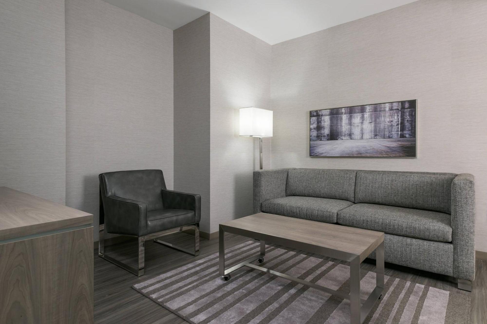 Ac Hotel By Marriott Boston North Medford Εξωτερικό φωτογραφία