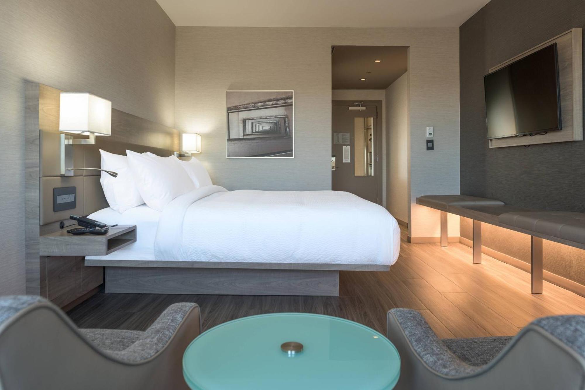 Ac Hotel By Marriott Boston North Medford Εξωτερικό φωτογραφία